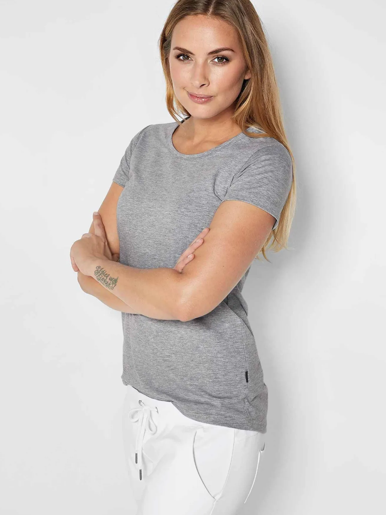 Damen T-Shirt CORIA mit längerer Rückenpartie